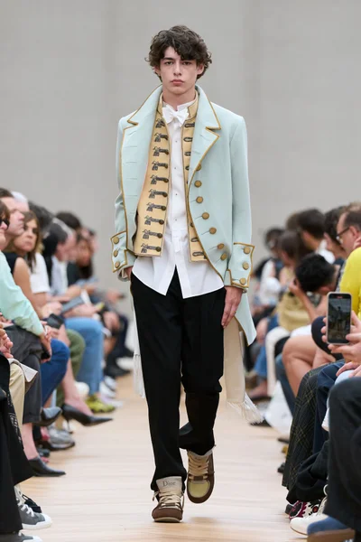 Look 57